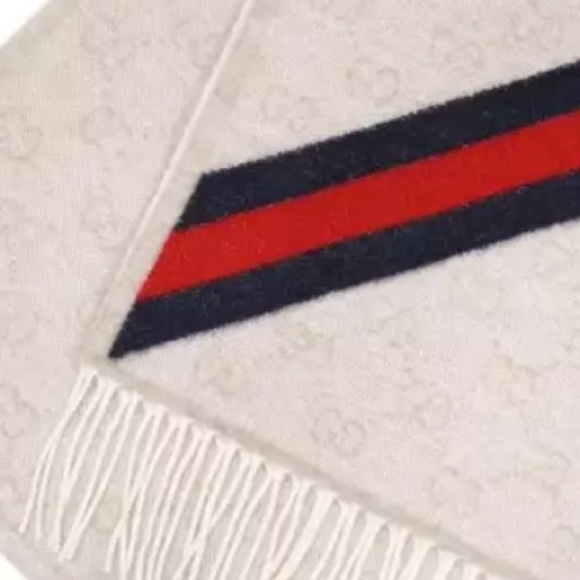 🔥🔥🔥NWT Authentic GUCCI scarf 100% wool - Picture 6 of 9